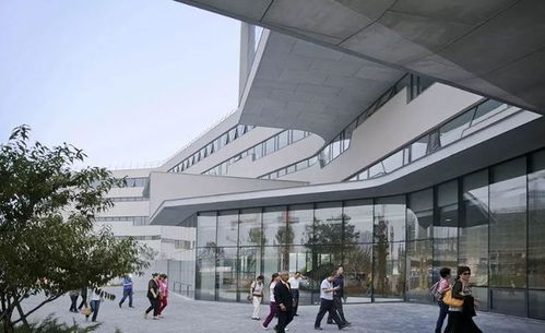 以人育人，共同發展 北京四中教育集團的技術開發實踐與育人理念融合